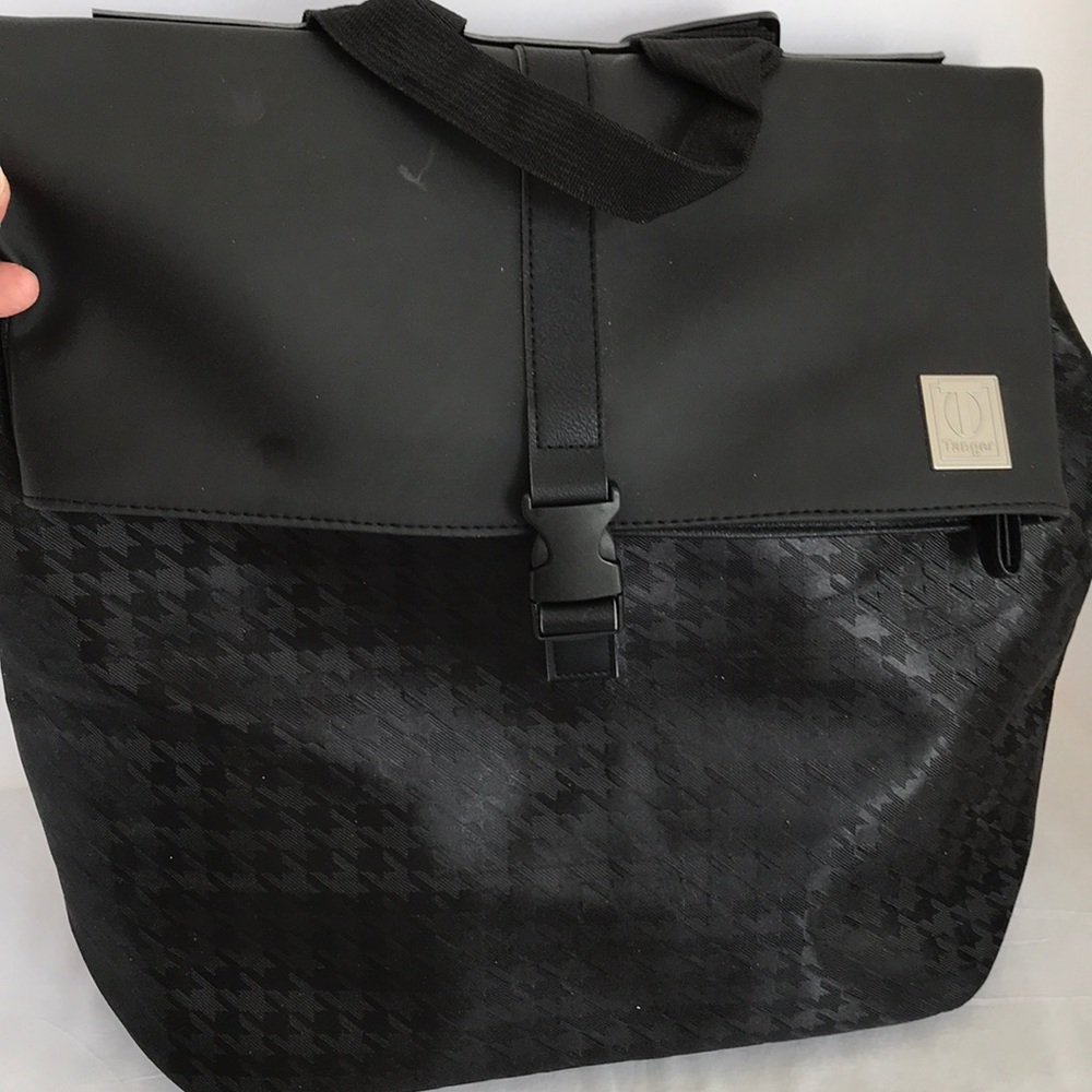 New. Tanger Houndstooth Back Pack. Computer Sleeve - image 3